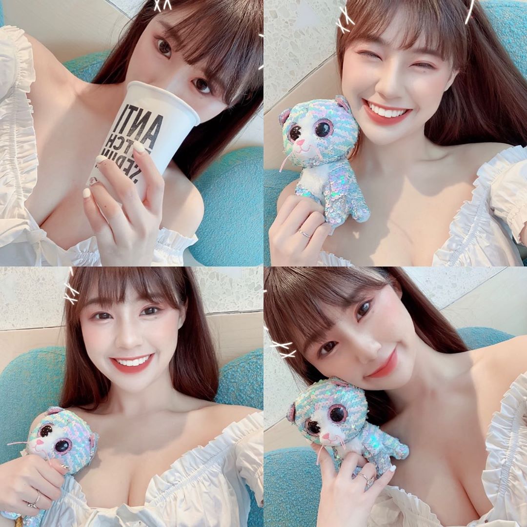 Khoe ảnh vừa tắm vừa xem tivi với dòng chú thích lung tung, hot girl suýt sập trang cá nhân vì quá tải - Ảnh 10. Khoe ảnh vừa tắm vừa xem tivi với dòng chú thích lung tung, hot girl suýt sập trang cá nhân vì quá tải - Ảnh 10.
