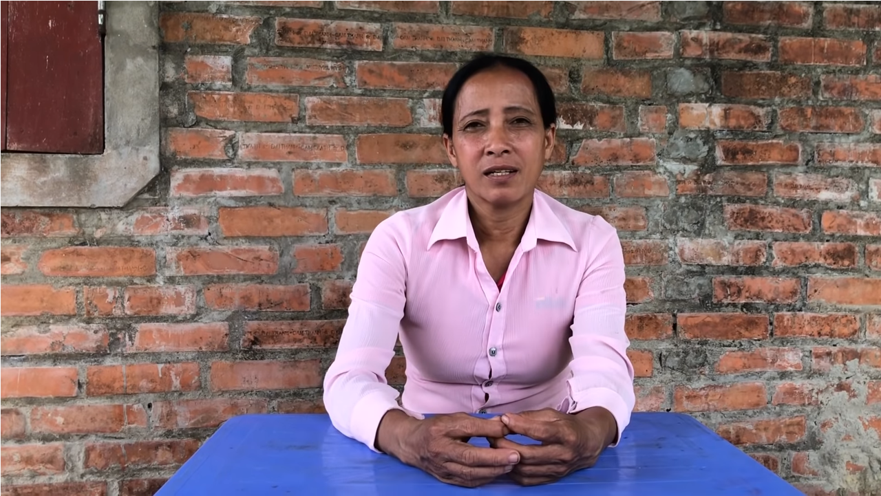 Như đùa, vừa tuyên bố giải nghệ, đối thủ của chị Tân Vlog đã gây sốc khi vẫn tiếp tục làm video như bình thường, không giải thích hay phân bua - Ảnh 4. Như đùa, vừa tuyên bố giải nghệ, đối thủ của chị Tân Vlog đã gây sốc khi vẫn tiếp tục làm video như bình thường, không giải thích hay phân bua - Ảnh 4.