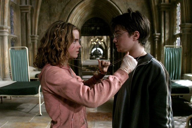 Loạt chi tiết khó chấp nhận ở Harry Potter phần mới nhất: Hình tượng nam chính khác lạ hoàn toàn - Ảnh 5.