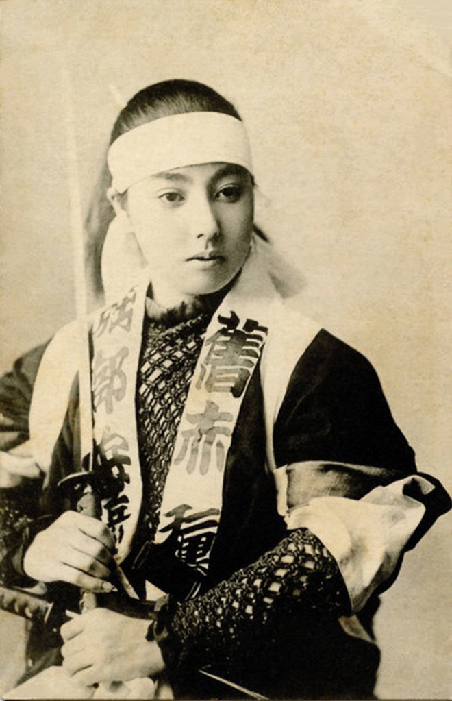Loạt ảnh hiếm khoe trọn dung mạo cuốn hút lạ thường của các nữ samurai thời xưa - Ảnh 2.