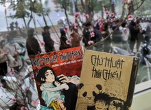 Đẳng cấp bom tấn manga: Fan Việt chịu chơi xếp hàng đợi mua Jujutsu Kaisen từ sáng sớm!