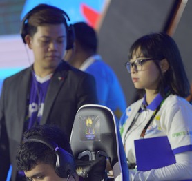 Dân tình bắt quả tang màn check-map hot nhất SEA Games lúc này, nữ chính là giám sát viên người Việt