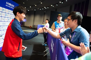 Fan Levi khoe khoảnh khắc ấn tượng tại Hàng Châu, hé lộ bản lĩnh của "captain"
