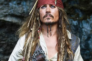 Johnny Depp từ chối làm cướp biển vì giận hãng Disney