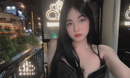 Bà xã Rambo khoe vóc dáng "gái một con", quá đỗi nuột nà khiến chồng lập tức làm thơ