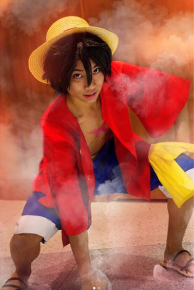 One Piece: 10 phiên bản cosplay Luffy tuyệt vời đến mức chả khác gì trong manga / anime - Ảnh 6.