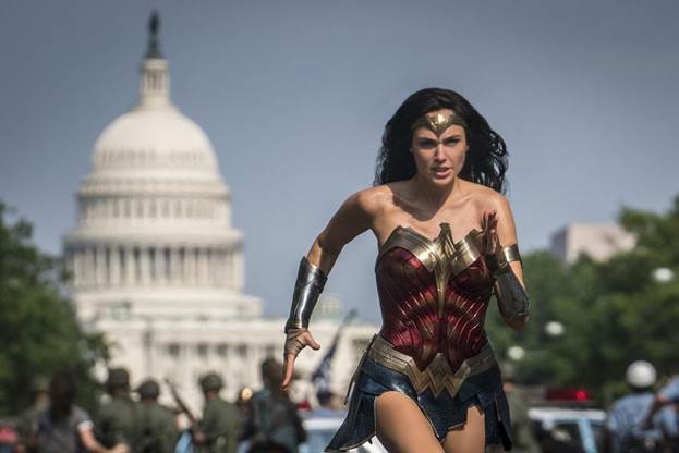 8 sự thật không phải ai cũng biết về bom tấn siêu anh hùng Wonder Woman 1984 - Ảnh 9.