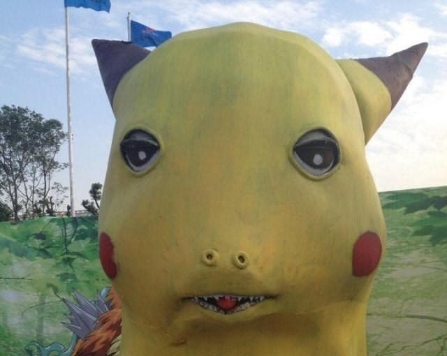 Những kiệt tác điêu khắc khiến fan Pokémon khóc thét vì xấu không thể tả - Ảnh 1.