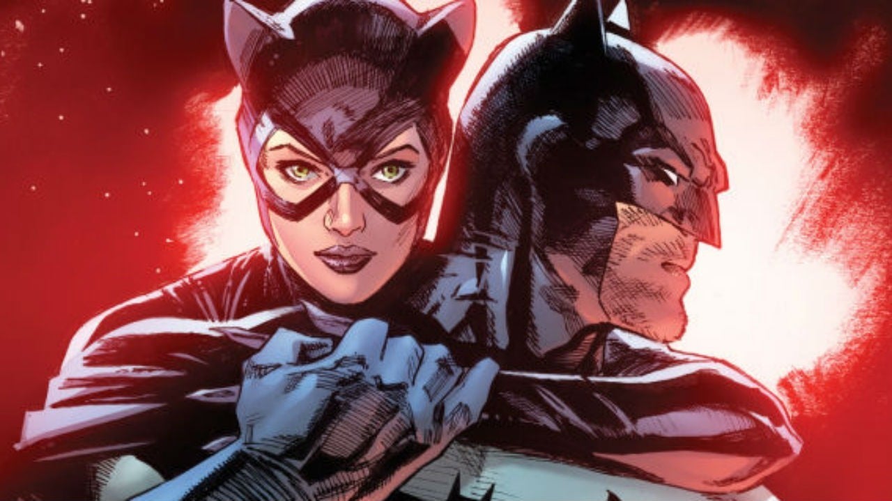 Tin sốc: Catwoman lộ loạt ảnh có thai với... Batman?