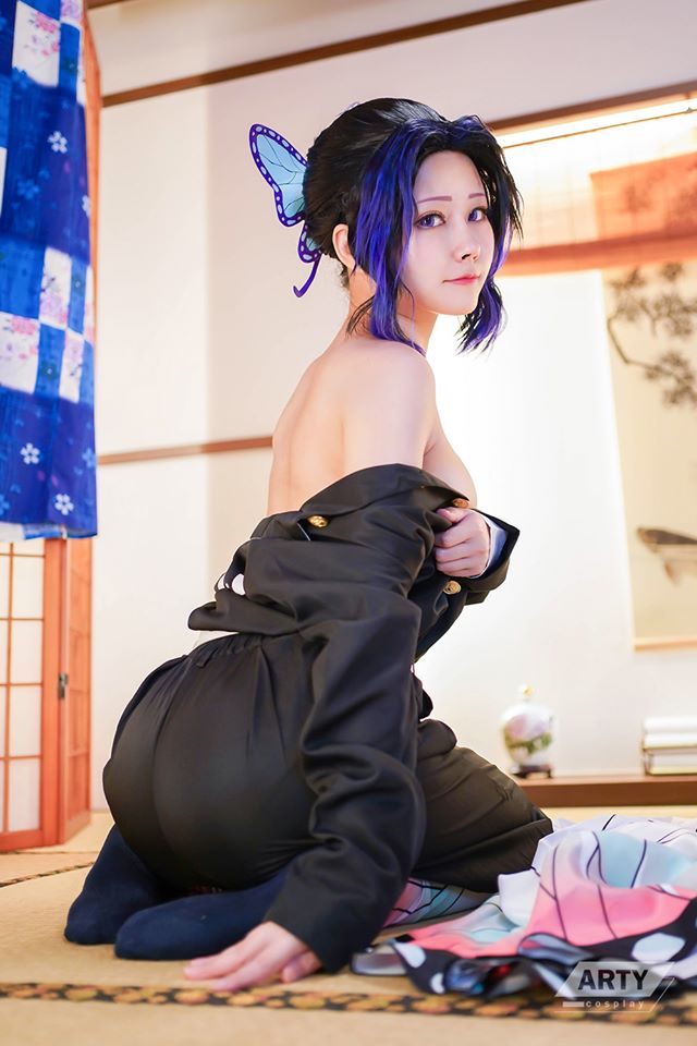 Kimetsu no Yaiba: Trùng trụ Kochou Shinobu khoe vẻ gợi cảm khó cưỡng qua loạt ảnh cosplay đẹp mê hồn - Ảnh 6.