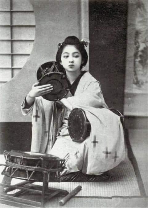 Nhan sắc chim sa cá lặn của các phi tần và người đẹp Nhật Bản cuối thế kỷ 19 - Ảnh 13.