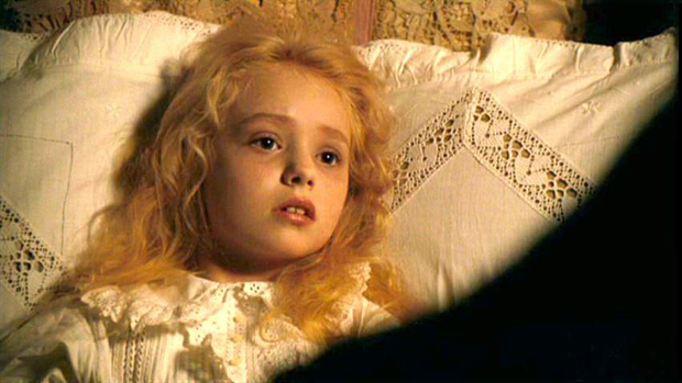 Dàn thiên thần Hollywood có khuôn mặt đẹp vô thực: Con gái Bella - Edward và cô bé xinh nhất thế giới dậy thì ra sao? - Ảnh 26.