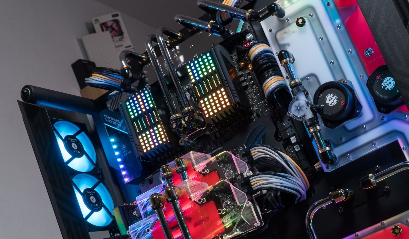 Choáng váng với bộ máy tính trị giá 1 tỷ đồng ngay tại Hà Nội - Ảnh 2. Choáng váng với bộ máy tính trị giá 1 tỷ đồng ngay tại Hà Nội - Ảnh 2.