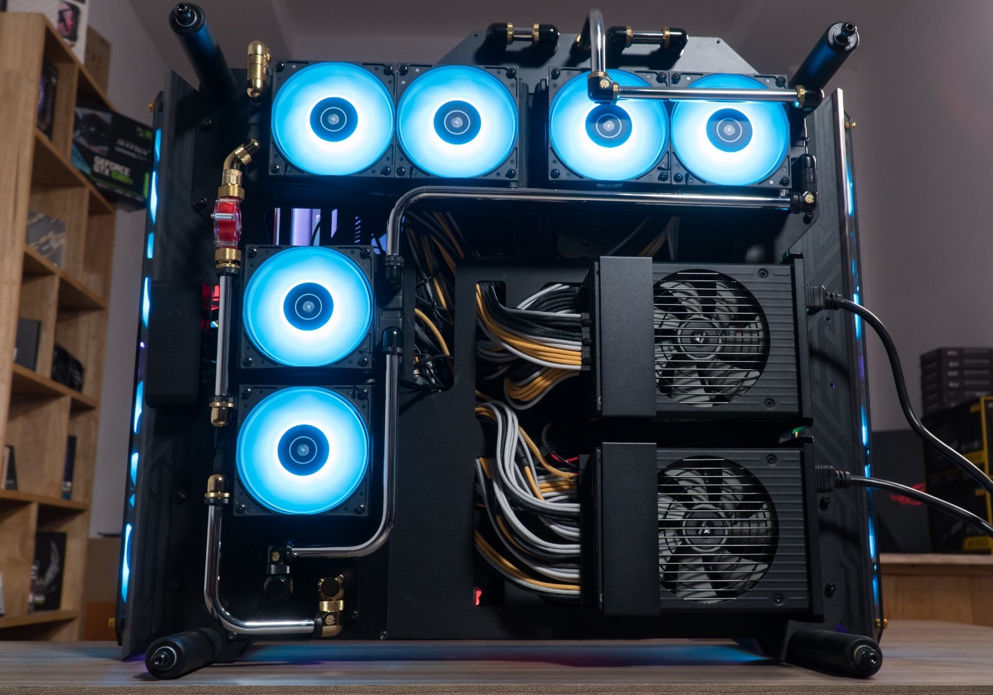 Choáng váng với bộ máy tính trị giá 1 tỷ đồng ngay tại Hà Nội - Ảnh 4. Choáng váng với bộ máy tính trị giá 1 tỷ đồng ngay tại Hà Nội - Ảnh 4.