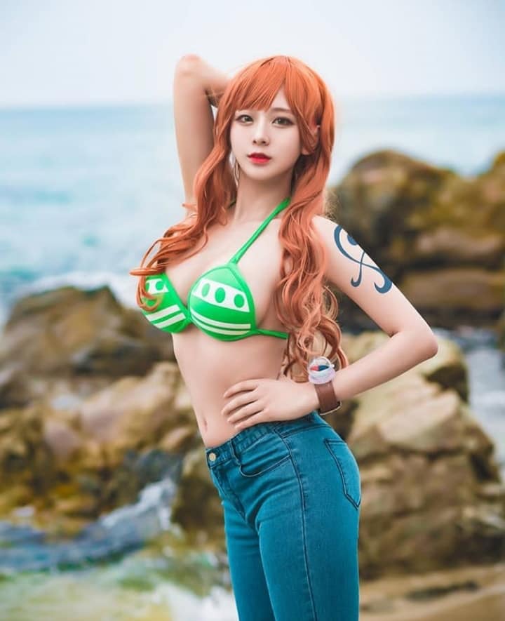 Sexy Nami Cosplay In One Piece