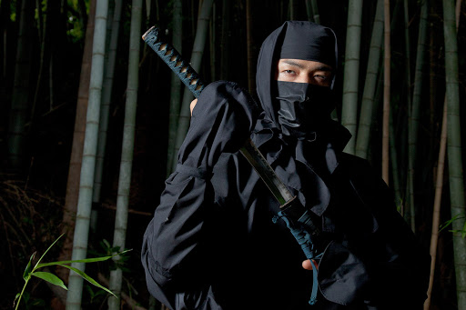 Shuko - Món công cụ bí mật của ninja mà có thể bạn chưa biết - Ảnh 1.