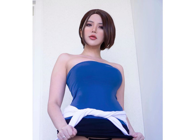 Khoe dáng chơi game gợi cảm cùng tượng Zed, nữ cosplayer gốc Việt khiến bao game thủ xin chết - Ảnh 11. Khoe dáng chơi game gợi cảm cùng tượng Zed, nữ cosplayer gốc Việt khiến bao game thủ xin chết - Ảnh 11.