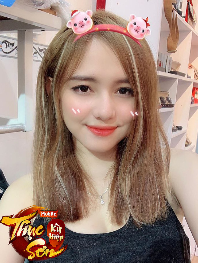 Dùng FaceApp để chụp ảnh, nữ game thủ đăng loạt hình xinh tựa thiên thần nhưng 500 anh em nhất định không tin - Ảnh 8.