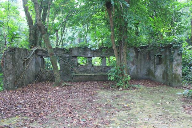 Khám phá những địa điểm bỏ hoang như game kinh dị tại Việt Nam: Nhà thờ cổ Ba Vì - Ảnh 9.
