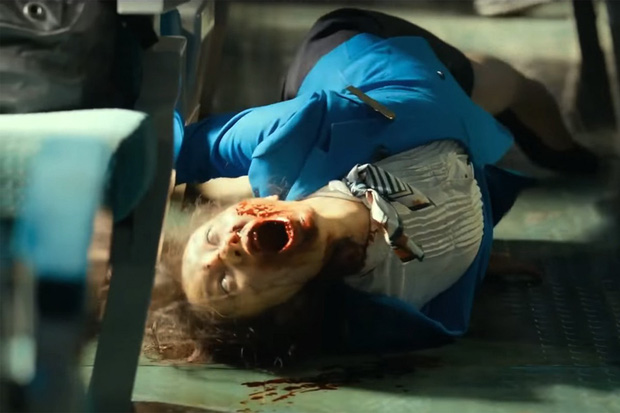 6 giả thuyết rợn người ở bom tấn Train To Busan 2: Con gái Gong Yoo vẫn còn sống, zombie sắp xâm chiếm cả thế giới rồi? - Ảnh 8. 6 giả thuyết rợn người ở bom tấn Train To Busan 2: Con gái Gong Yoo vẫn còn sống, zombie sắp xâm chiếm cả thế giới rồi? - Ảnh 8.