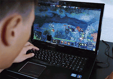Những “biến dạng” trên cơ thể khi chơi game quá lâu mà rất nhiều người dính, hoặc mắc phải nhưng không biết - Ảnh 3. Những “biến dạng” trên cơ thể khi chơi game quá lâu mà rất nhiều người dính, hoặc mắc phải nhưng không biết - Ảnh 3.