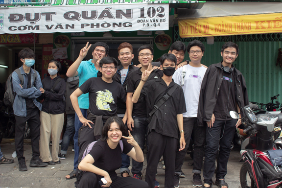 Khai trương Đụt Quán chi nhánh Tp. Hồ Chính Minh, khách đến đông nghịt xếp hàng cả trăm mét - Ảnh 5.