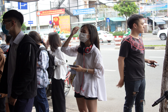 Khai trương Đụt Quán chi nhánh Tp. Hồ Chính Minh, khách đến đông nghịt xếp hàng cả trăm mét - Ảnh 8.