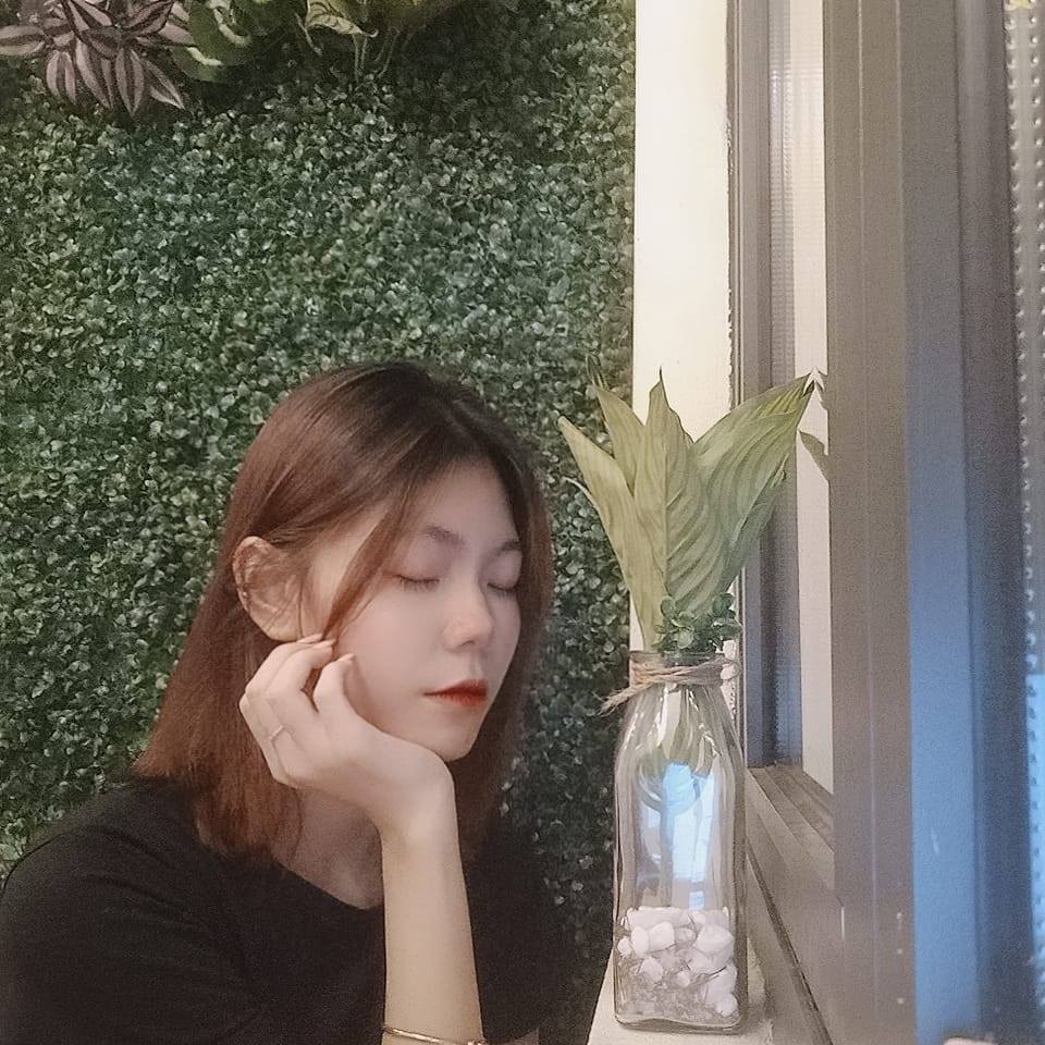 Mặc áo 2 dây trễ nải đầy mong manh, nữ game thủ khiến 500 anh em cứng người, không dám thở mạnh vì sợ... quai áo đứt - Ảnh 2. Mặc áo 2 dây trễ nải đầy mong manh, nữ game thủ khiến 500 anh em cứng người, không dám thở mạnh vì sợ... quai áo đứt - Ảnh 2.