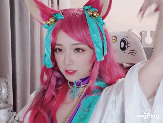 Tập tành cosplay Ahri, nữ thần Candice lại khiến fan chết mệt với style cưa sừng làm nghé trên stream - Ảnh 5.