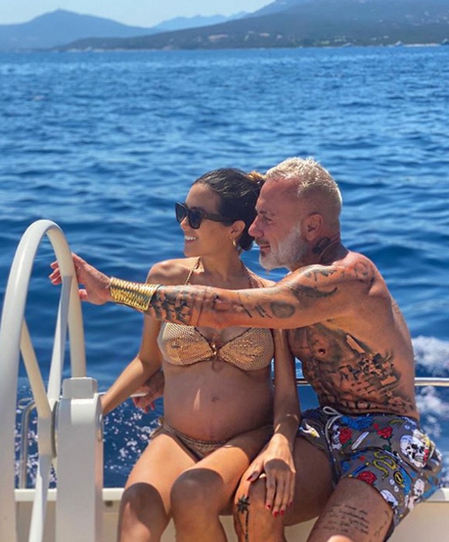 Sharon Fonseca và Gianluca Vacchi đều là những người yêu động vật và họ đang tận hưởng cuộc sống hạnh phúc bất chấp dị nghị.