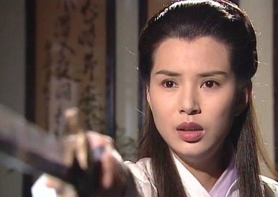 Ngắm lại nhan sắc Tiểu Long Nữ trong các bộ phim Kim Dung từ xưa tới nay - Ảnh 3.