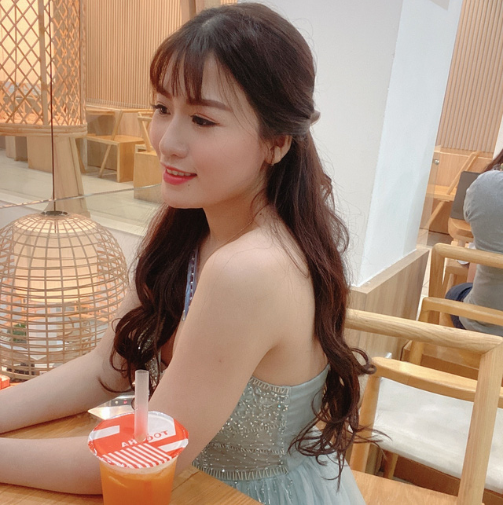 Bạn gái Lộc Fuho làm clip tuyên bố đủ 1 triệu view thì sẽ bay vào Nha Trang tỏ tình với chàng Youtuber, dân mạng rần rần phản đối - Ảnh 3. Bạn gái Lộc Fuho làm clip tuyên bố đủ 1 triệu view thì sẽ bay vào Nha Trang tỏ tình với chàng Youtuber, dân mạng rần rần phản đối - Ảnh 3.