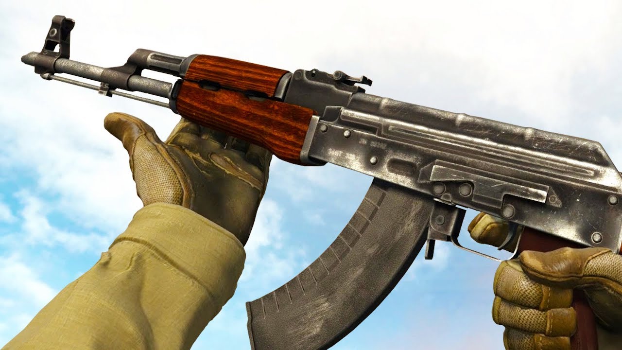 Chiếc AK 47 được biết đến với sức mạnh và độ bền của nó. Xem hình ảnh này, bạn sẽ thấy tinh thần chiến đấu của quân đội Việt Nam. Chúng tôi tự hào về sự chắc chắn và quyết tâm của các chiến sĩ.