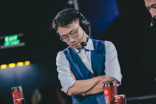 Nghi vấn BLV Hoàng Luân đã rời Vietnam Esports TV? - Ảnh 2. Nghi vấn BLV Hoàng Luân đã rời Vietnam Esports TV? - Ảnh 2.