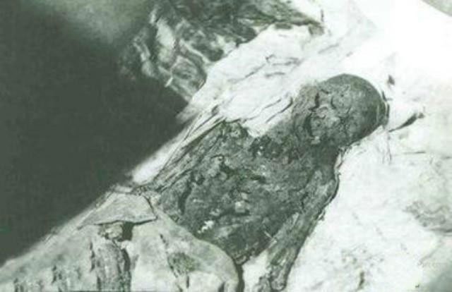 Kẻ trộm mộ nổi tiếng nhất thế giới: Từng mở nắp quan tài Từ Hy thái hậu, quét lăng Càn Long - Ảnh 5.