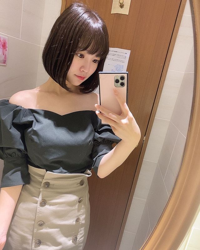 Được trả 23 tỷ để debut, hot girl phim 18+ lọt top doanh thu nhưng vẫn bị chỉ trích nặng nề về nhan sắc Giá đắt gấp đôi Yua Mikami mà không thấy đáng - Ảnh 5.