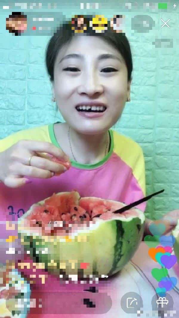 Ăn tới vỡ răng khi đang mukbang, nữ streamer bị khán giả ném đá nặng nề, CĐM dự đoán khí số sắp tận - Ảnh 3.