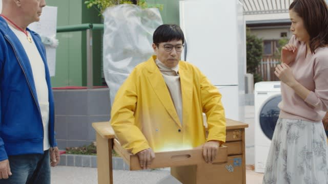 Giật mình khi thấy Nobita U50 phiên bản live-action, già đau đớn nhưng vẫn hậu đậu, vụng về - Ảnh 4.