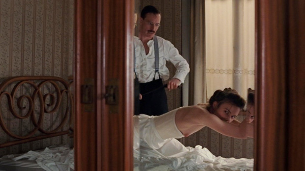 5 cảnh nóng khiến diễn viên bẽ mặt, sôi máu: Mỹ nhân Titanic xấu hổ như truyền thuyết tát đạo diễn vì bị lừa lộ hàng - Ảnh 3.