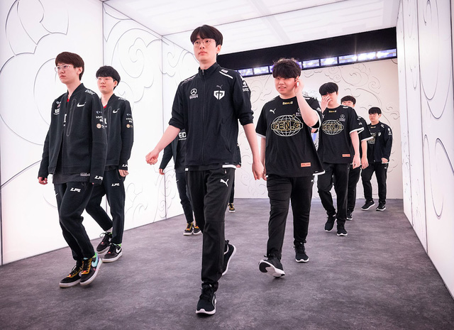 EDG lội ngược dòng hạ GEN, 2 ông vua của LPL và LCK sẽ gặp nhau tại Chung kết Trung - Hàn đại chiến - Ảnh 1.