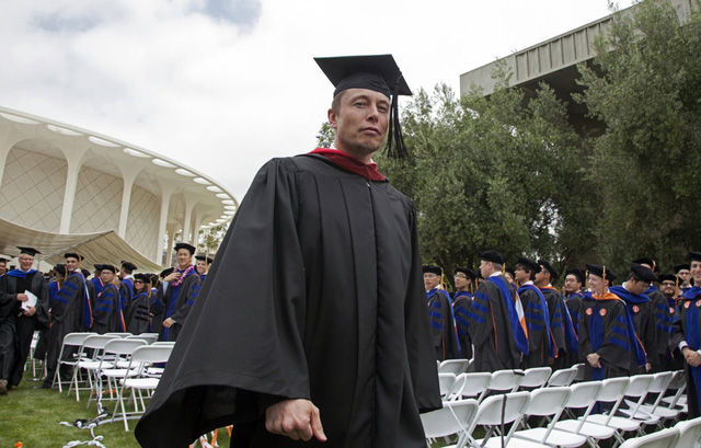  Elon Musk khẳng định chắc nịch: Học đại học chỉ để cho vui thôi - Ảnh 2.