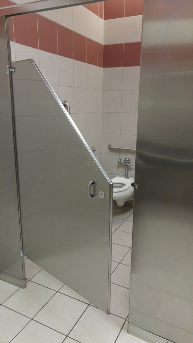 20 nhà vệ sinh khiến người dùng giận tím người, càng nghĩ càng... thù ông thiết kế - Ảnh 6.