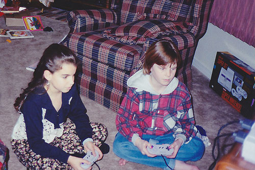 Vì sao SNES được coi là máy chơi game huyền thoại của những năm 80? - Ảnh 1.