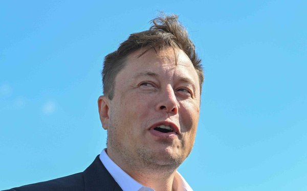 Bài học cảnh báo Elon Musk: Triệu phú John McAfee từng bị bắt vì tội bơm thổi, làm giá thị trường tiền số - Ảnh 1.