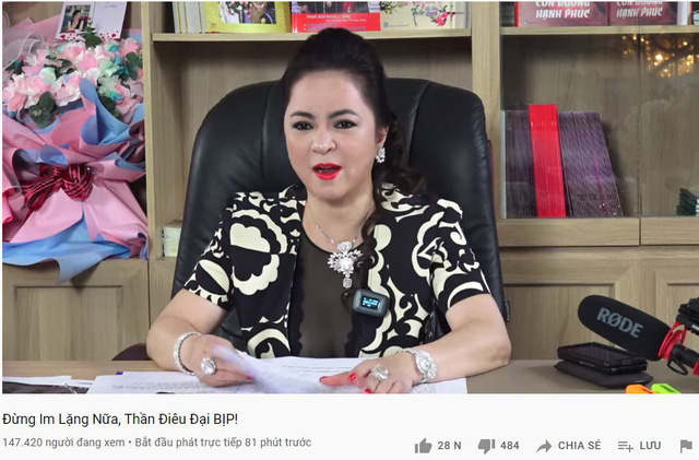 CEO Nguyễn Phương Hằng phá vỡ kỷ lục livestream tại Việt Nam với gần 300.000 người xem cùng lúc, vượt qua cả Khánh Vân và Độ Mixi - Ảnh 2.