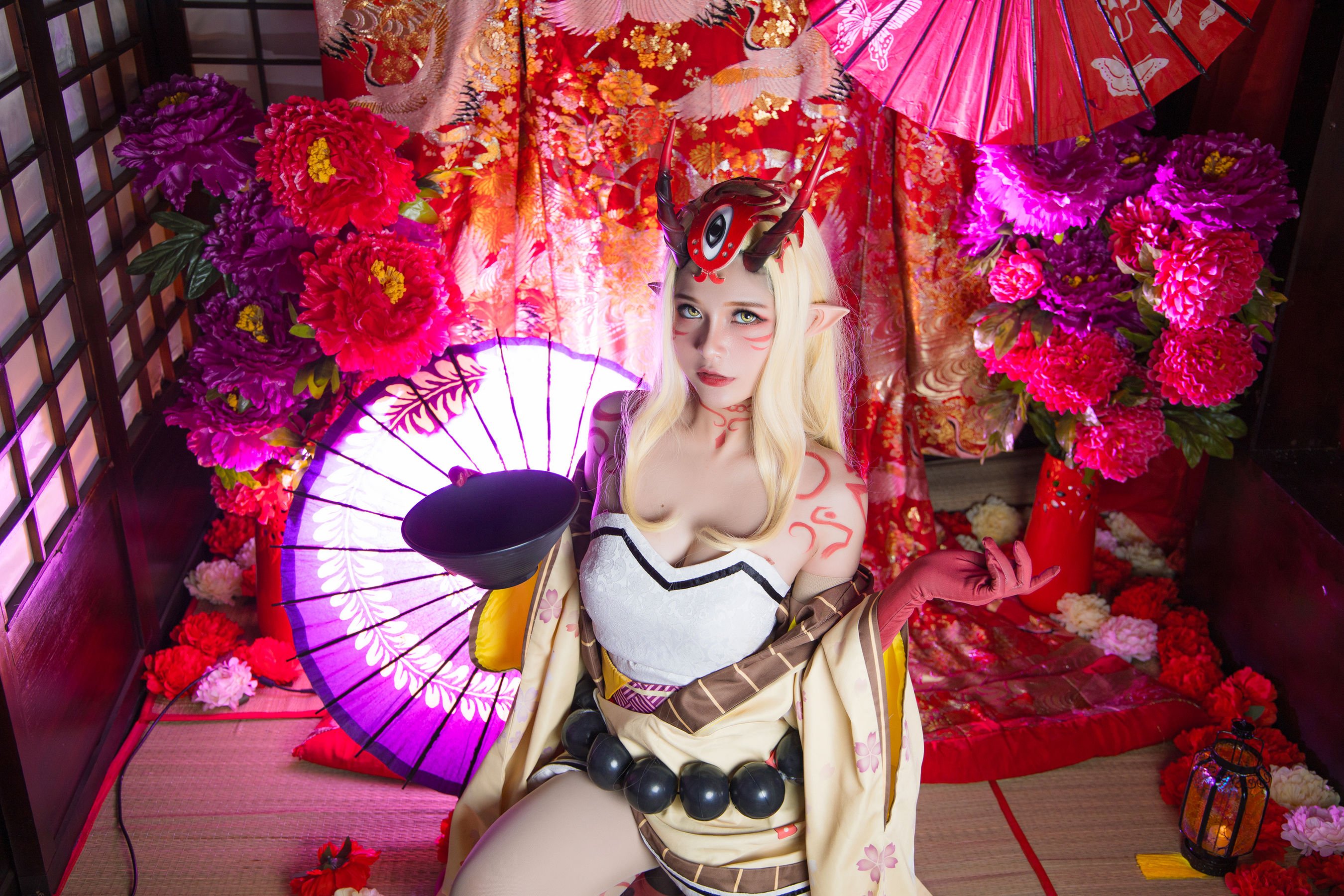 Coser Việt hóa thân thành yêu tinh trong game Fate / Grand Order, người hâm mộ nhìn ảnh mà chỉ tập trung vào một vị trí - Ảnh 4. Coser Việt hóa thân thành yêu tinh trong game Fate / Grand Order, người hâm mộ nhìn ảnh mà chỉ tập trung vào một vị trí - Ảnh 4.