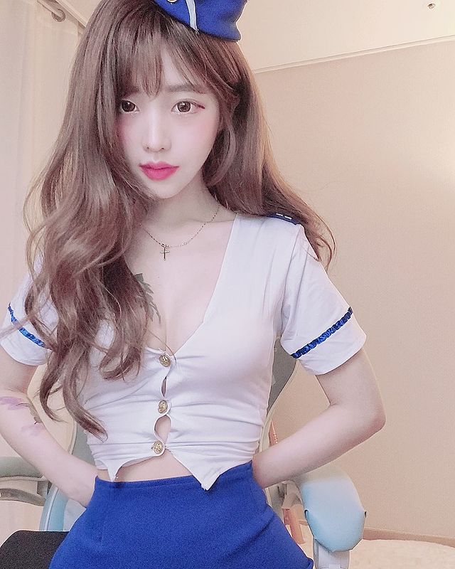 Được fan khen xinh như diễn viên Asuka Kirara, nữ streamer ngã ngửa khi biết đó là Thánh nữ 18+ - Ảnh 5.