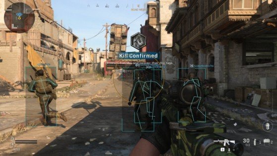 TikToker công khai hack Call of Duty: Warzone mà không bị cấm, Activision nhận mưa gạch đá từ cộng đồng - Ảnh 1.