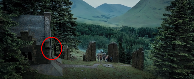Chiếc bóng bí ẩn lấp ló ở Harry Potter sau 17 năm mới nhìn ra, nghe fan cứng suy luận mới thấy đoàn phim điên rồi? - Ảnh 3.