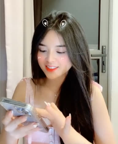 Nữ streamer Em Bé lên tiếng khép lại drama đầu năm: “Mình vịn tay anh Độ để tạo dáng chụp hình thôi” - Ảnh 2.